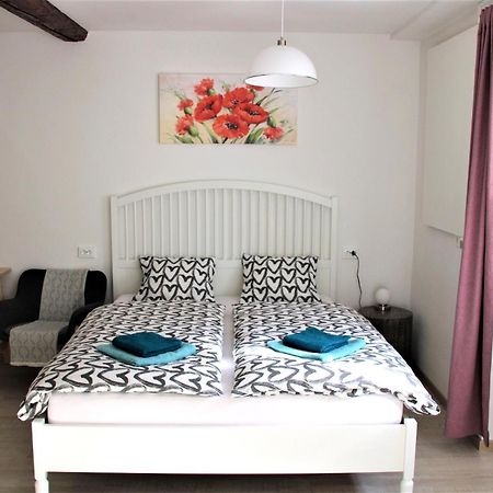 Pink House Studio Ljubljana Ngoại thất bức ảnh